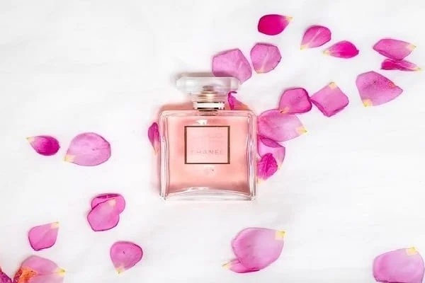 عطر زنانه تابستانی