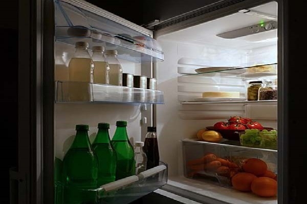 مواد غذایی داخل یخچال