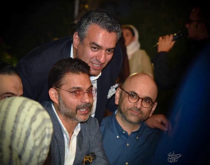 سام نوری درکنار پیمان معادی در اکران آی آدم ها سام نوری و پیمان معادی