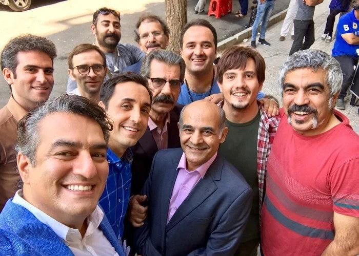 سام نوری در کنار بازیگران لیسانسه ها سام نوری و بازیگران لیسانسه ها