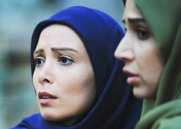 فرناز رهنما و شبنم قلی خانی در سریال هست و نیم دقیقه فرناز رهنما و شبنم قلی خانی