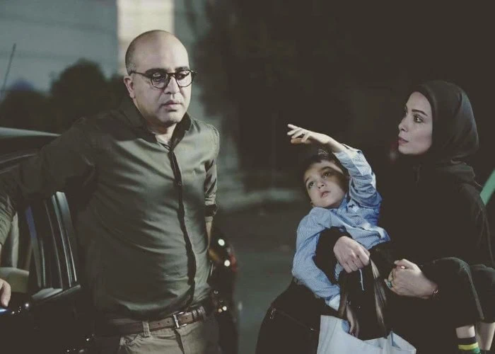 فرناز رهنما در سکانسی از سریال هشت و نیم دقیقه فرناز رهنما در سکانسی از هشت و نیم دقیقه