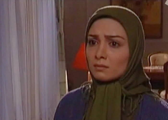 فرناز رهنما در نمایی از تله فیلم ربات فرناز رهنما در نمایی از فیلم ربات