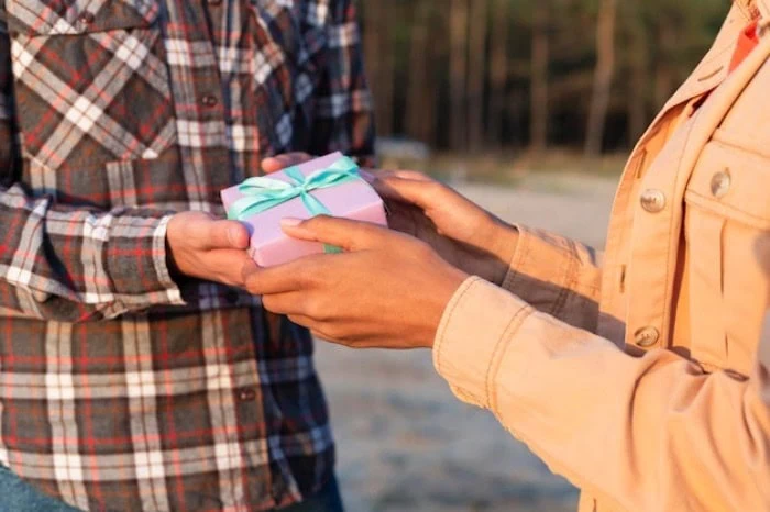 اصول عیدی دادن به کودکان عیدی دادن