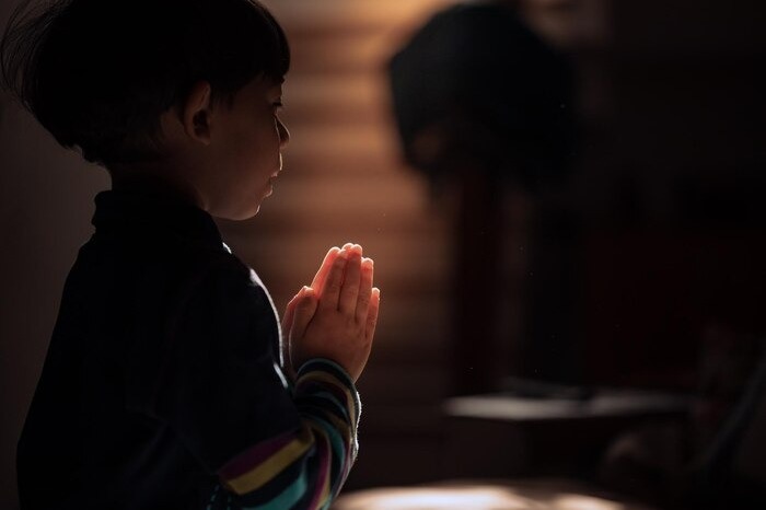 دعا خواندن کودک