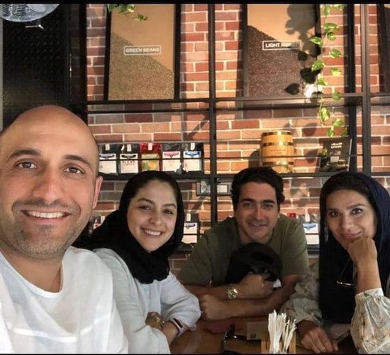 همایون شجریان و سحر دولتشاهی در جمع دوستان همایون شجریان و سحر دولتشاهی