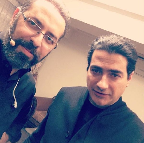 همایون شجریان در کنار تهمورث پورناظری تهمورث پورناظری و همایون شجریان