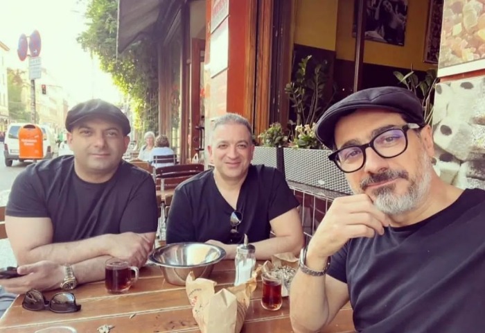 سلفی همایون شجریان و حسین رضایی نیا و همایون نصیری همایون شجریان و حسین رضایی نیا و همایون نصیری