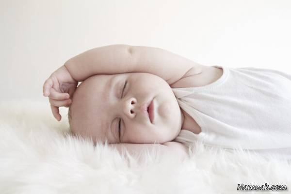 آرام خوابیدن کودک