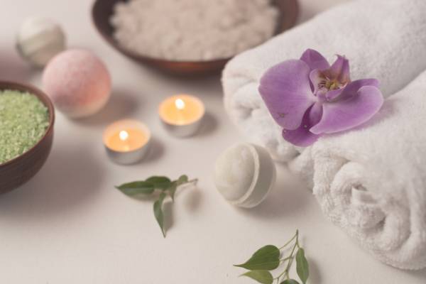 ماساژ در آماس دست و پا ماساژ درمانی