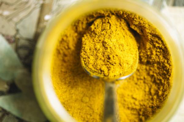 رابطه زردچوبه و آماس دست و پا خواص زردچوبه