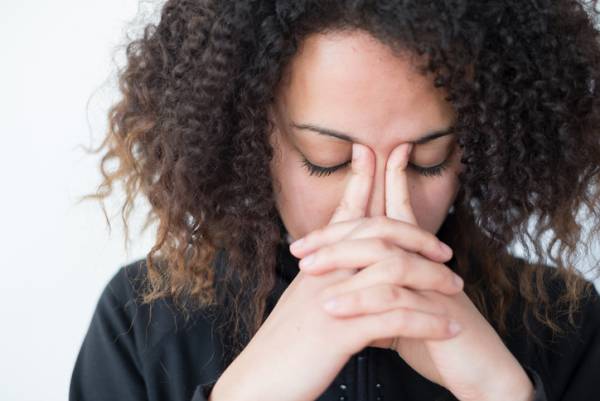 علل چشم درد