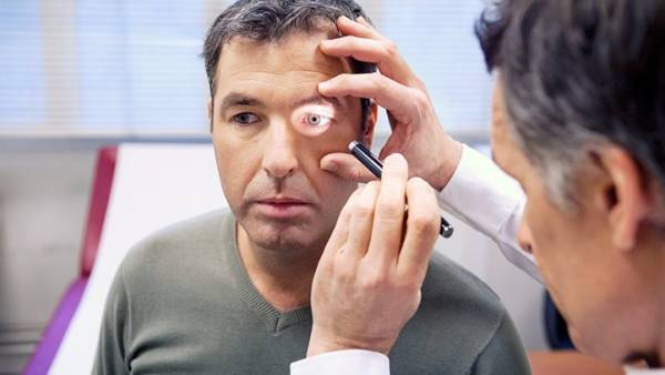 چشم درد بعد از خواب