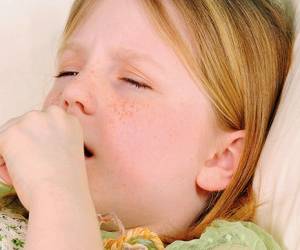 خوردن مواد شوينده توسط کودک ، مسموميت کودک با مواد شوينده