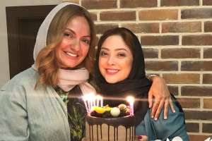 تولد مهناز افشار ، مهناز افشار در کنار خواهرش