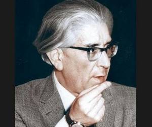 محسن هشترودی