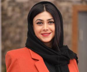 آزاده صمدی