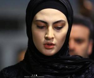 مریم مومن