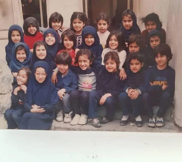 لیندا کیانی در دوران مدرسه کودکی لیندا کیانی