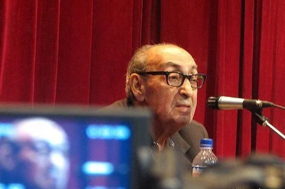 رضا سیدحسینی مترجم کشورمان متولد 22 مهر است رضا سیدحسینی