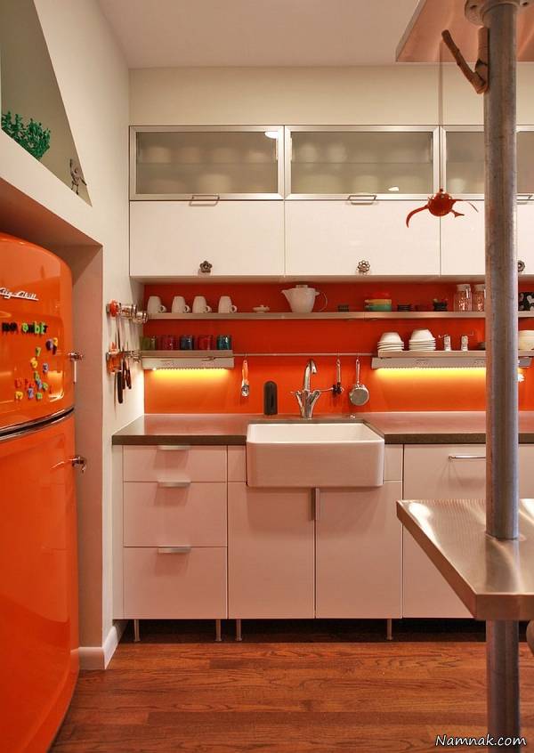 آشپزخانه نارنجی و سفید