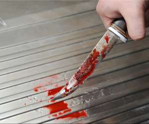 فرو کردن چاقو ، چاقو زدن