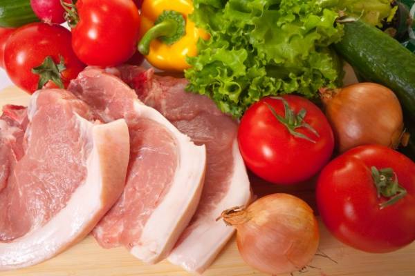 تغذیه مناسب برای داشتن موهای زیبا کودکان