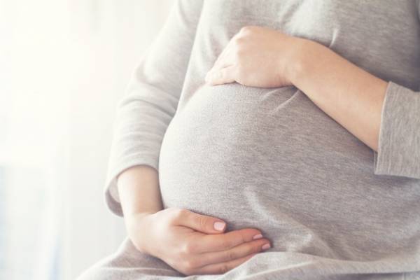 فواید انار در بارداری مصرف انار در بارداری