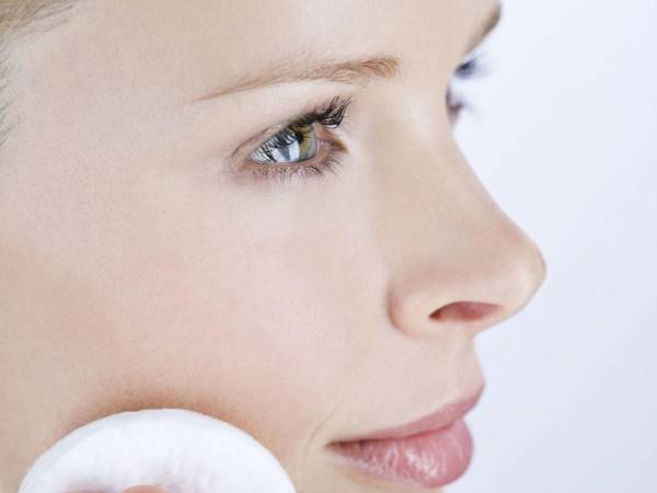 شکلات تلخ برای پوست