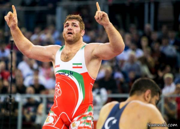 برد پرویز هادی مقابل قهرمان چندین دوره جهان و المپیک کشتی پرویز هادی و طاها آکگول