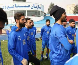 خرید استقلال ، خرید خارجی استقلال