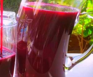 خواص آب زرشک ، فواید آب زرشک