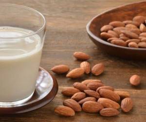 عوارض شیر بادام
