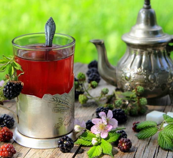 دمنوش بلک بری برای درمان اختلالات پوستی خواص دمنوش بلک بری