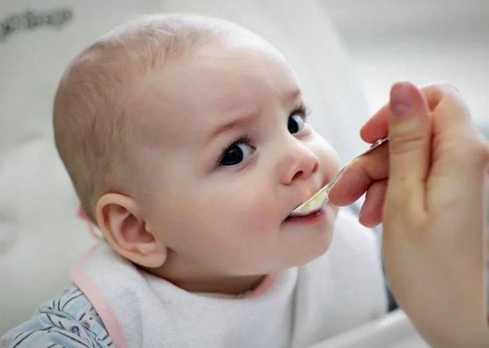 تغییر رنگ دندان کودکان لکه روی دندان کودک