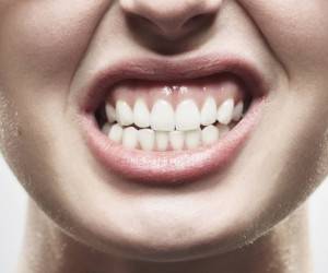 دندان قروچه شبانه