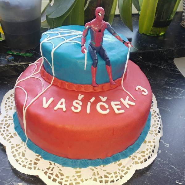 کیک تولد مرد عنکبوتی