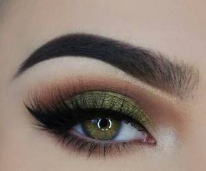 آرایش چشم سبز ، سایه برای چشم سبز