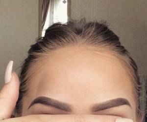 آرایش ابرو