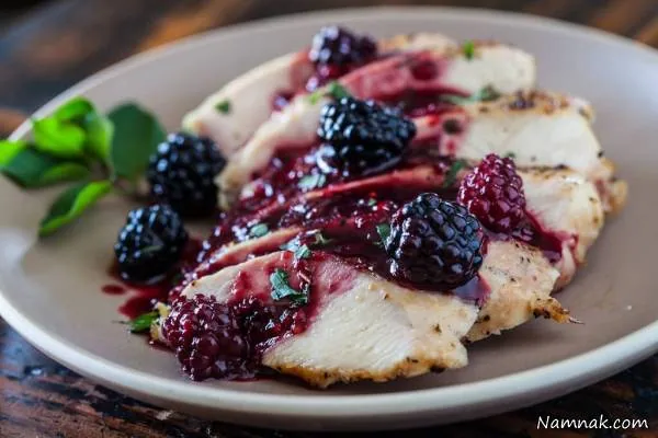 خوراک مرغ با سس شاه توت خوراک مرغ