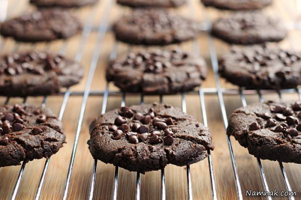طرز تهیه کوکی بادام شکلاتی کوکی بادام شکلاتی