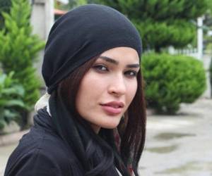 شیوا طاهری ، بیوگرافی شیوا طاهری
