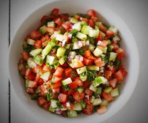سالاد شیرازی ، طرز تهیه سالاد شیرازی