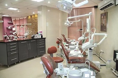 متخصص دندانپزشکی متخصص ترمیمی و زیبایی