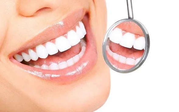 متخصص ترمیمی و زیبایی خدمات دندانپزشکی