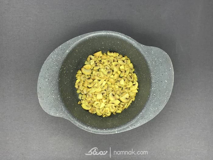 تفت دادن قارچ ها تفت دادن قارچ