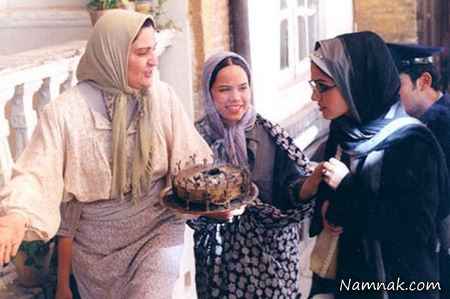 گلاب آدینه و ملیکا شریفی نیا در فیلم مهمان مامان گلاب آدینه و ملیکا شریفی نیا
