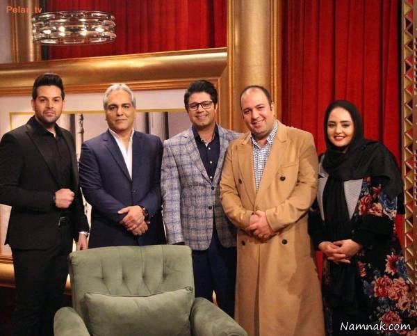 نرگس محمدی و همسرش و حجت اشرف زاده و حمید طالب زاده در دورهمی مهران مدیری نرگس محمدی و همسرش ، حجت اشرف زاده و حمید طالب زاده و مهران مدیری