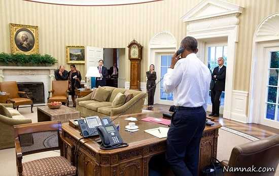اوباما در دفتر کارش