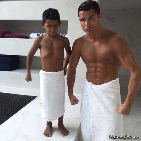 عکس جالب و عجیب کریس رونالدو و پسرش در حمام
